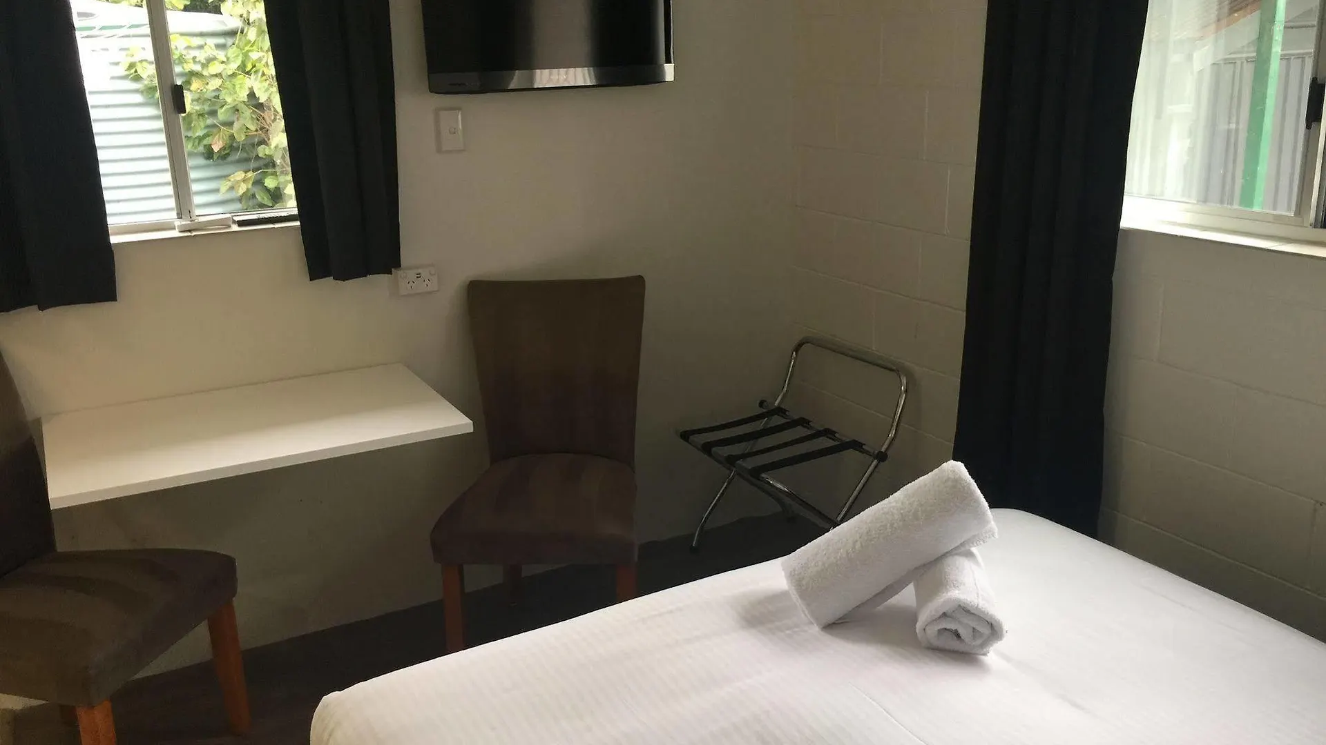 ***  Buderim Fiesta Motel Tanawha Australia